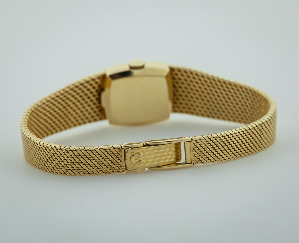 Omega Vintage 18K Yellow Gold Watch 