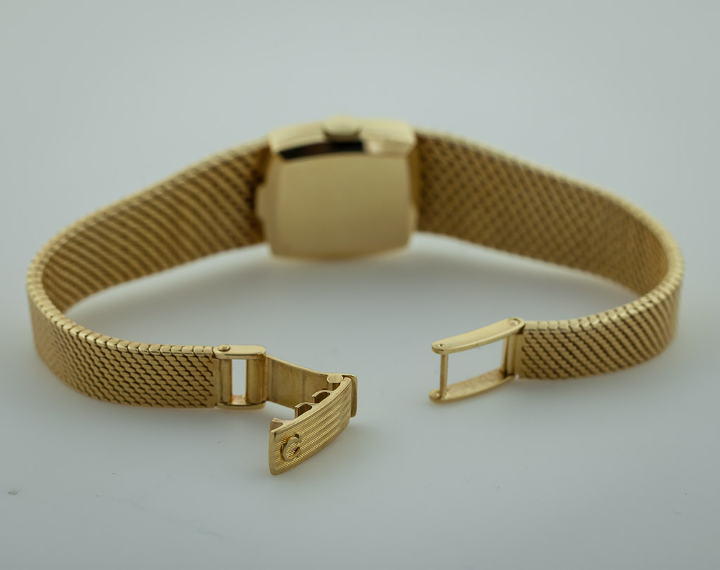 Omega Vintage 18K Yellow Gold Watch 